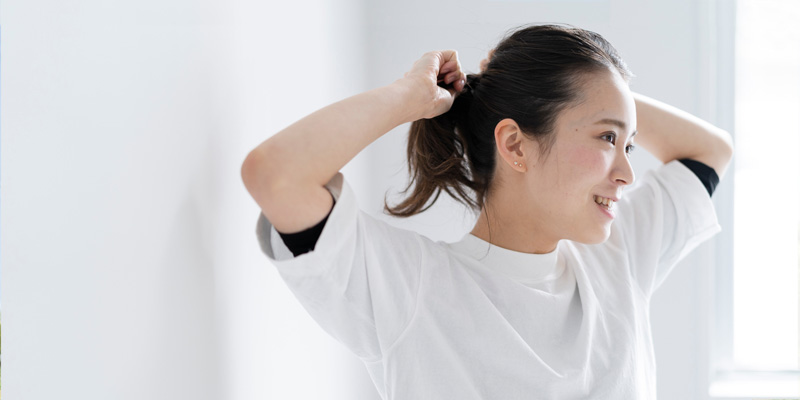 活き活きとした朝を迎える女性のイメージ